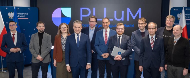 PLLuM gawkowski i zespol